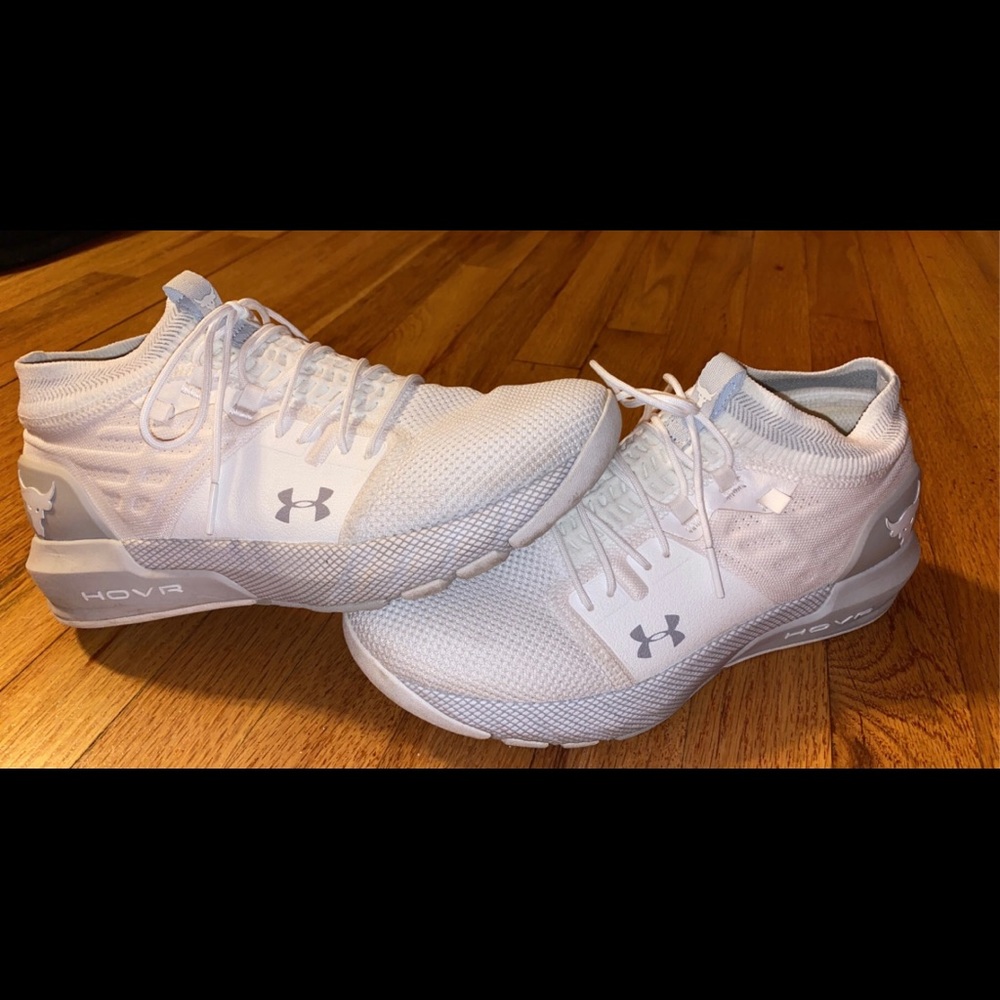 Men’s 8.5 Project Rock Sneakers
